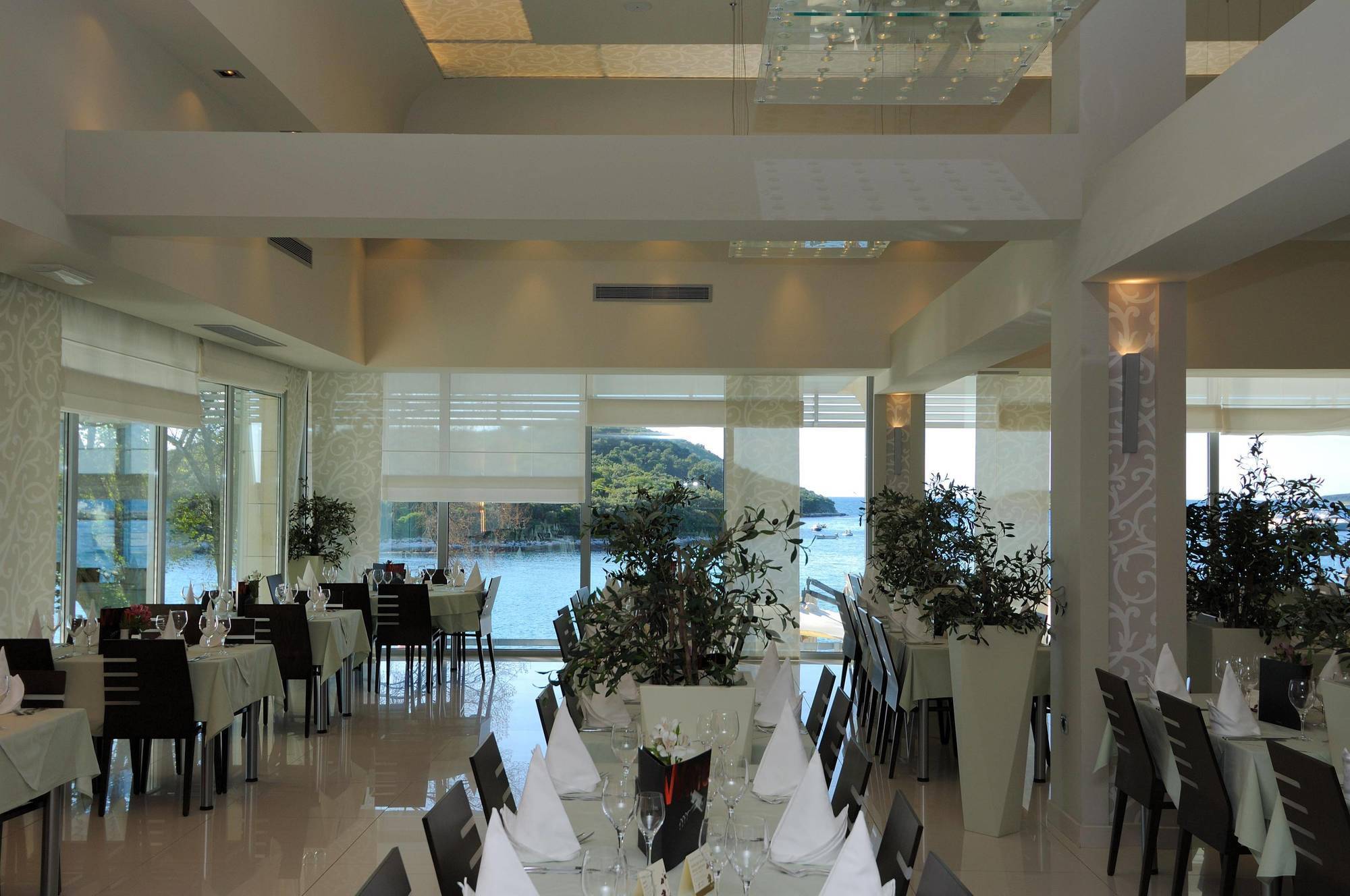 ורסאר Maistra Select Belvedere Resort מסעדה תמונה